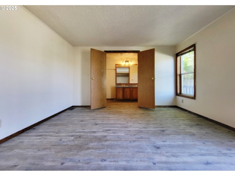 Bathroom, Attached