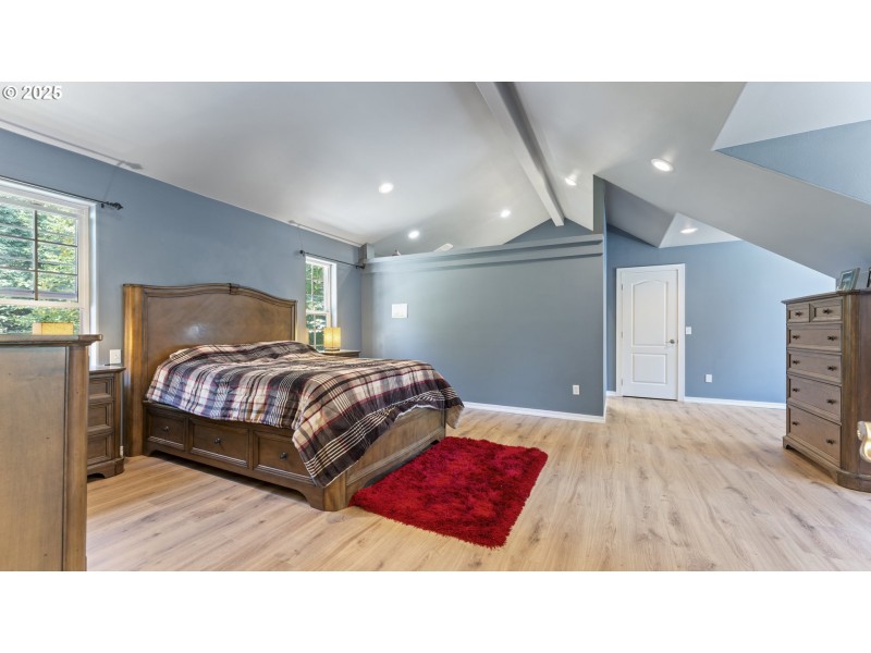 Bedroom, Primary