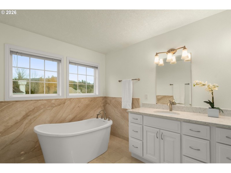 Owner's Suite Bathroom