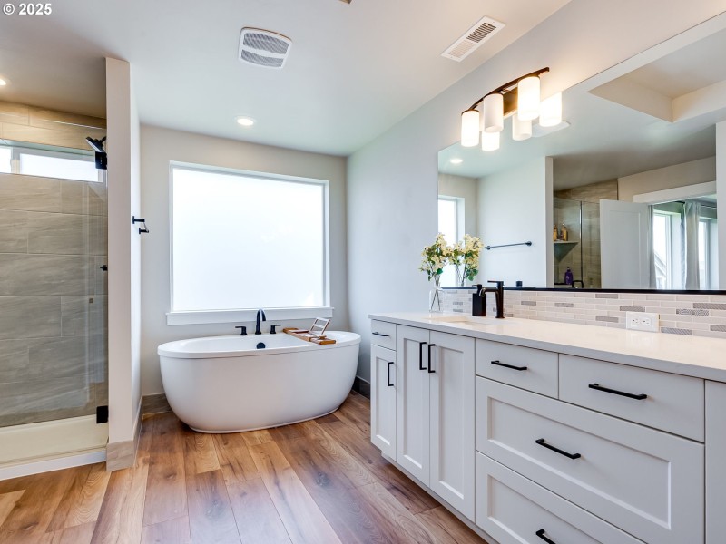 Bathroom, Attached