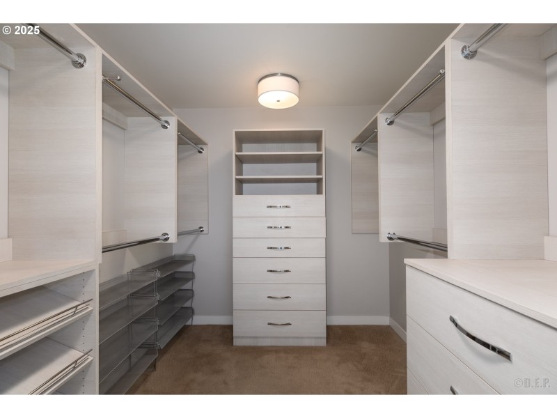 Bedroom, Primary