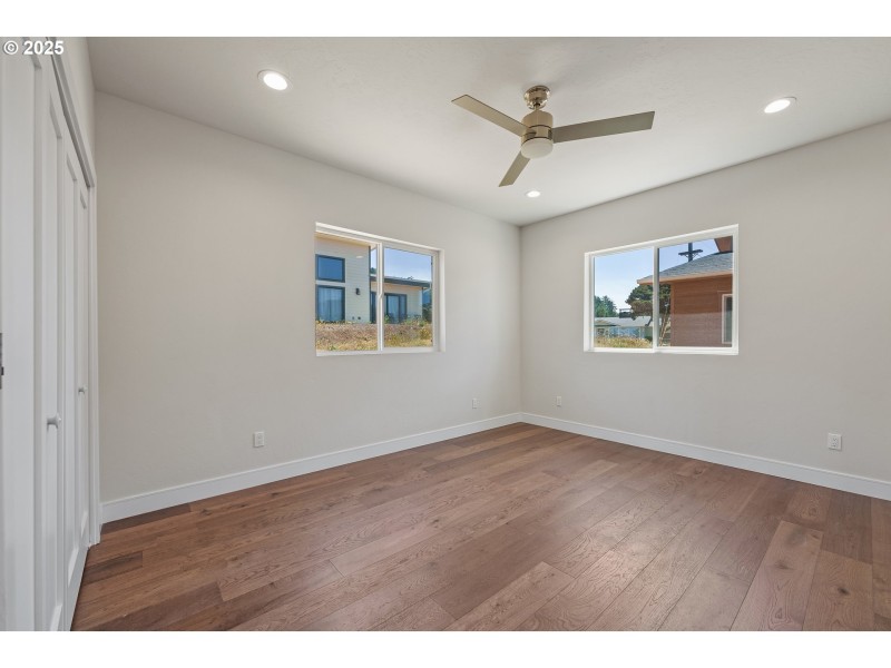 Bedroom, Primary