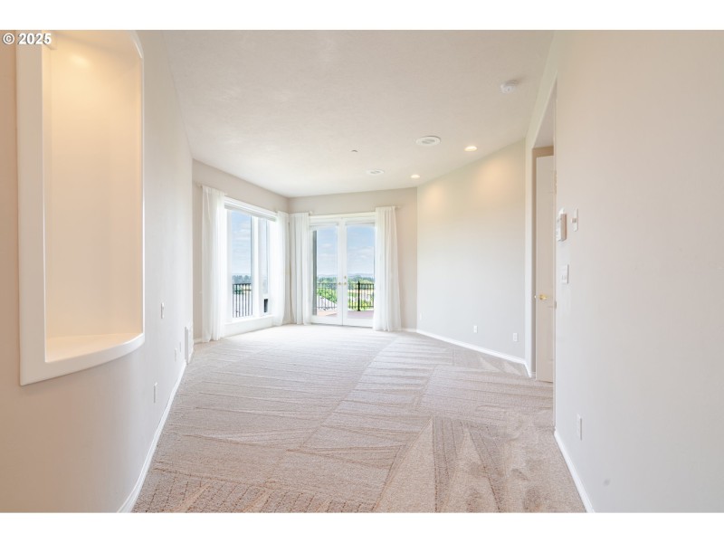 Bedroom, Primary