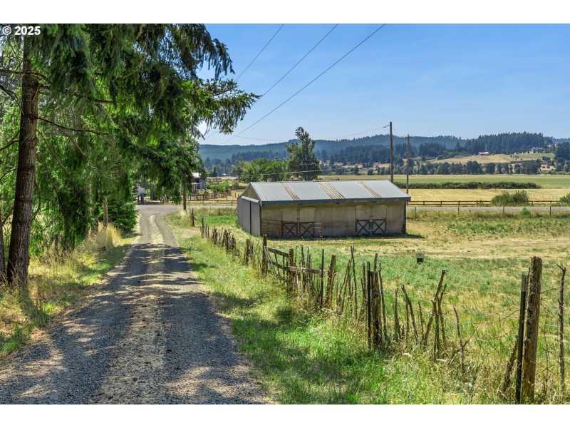 Barn