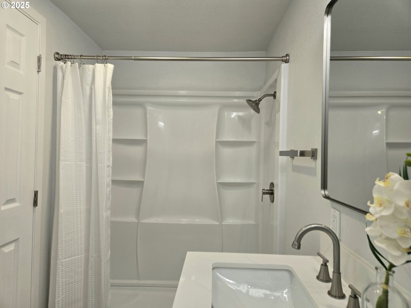 Bathroom, Attached