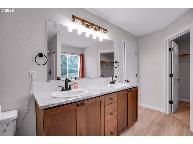 Owner's Suite Bathroom