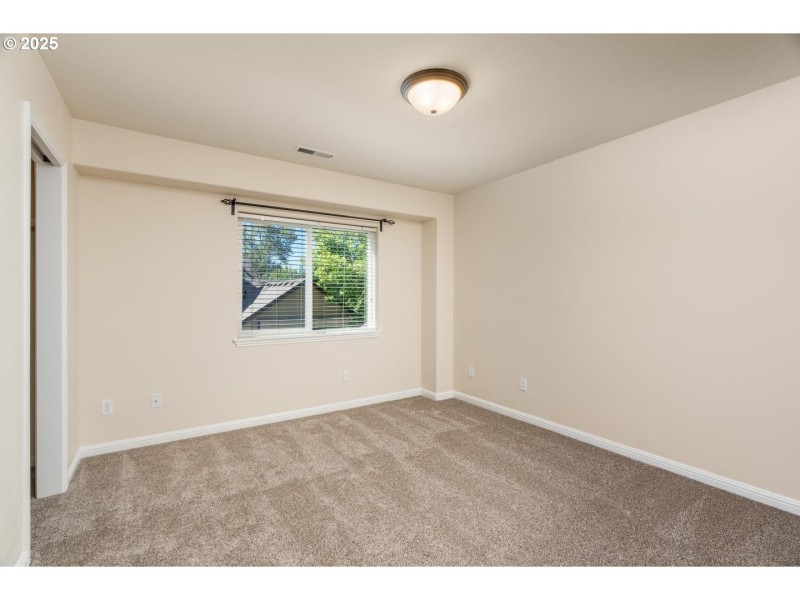 Bedroom, Primary