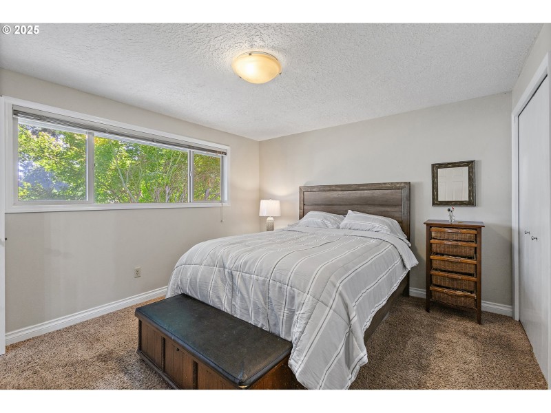 Bedroom, Primary