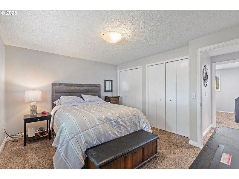 Bedroom, Primary