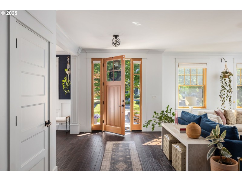 Entrance/Foyer