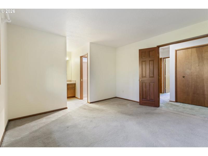 Bedroom, Owner's Suite