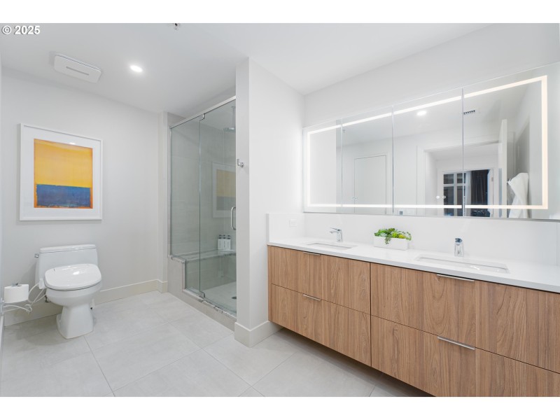 Bathroom, Attached