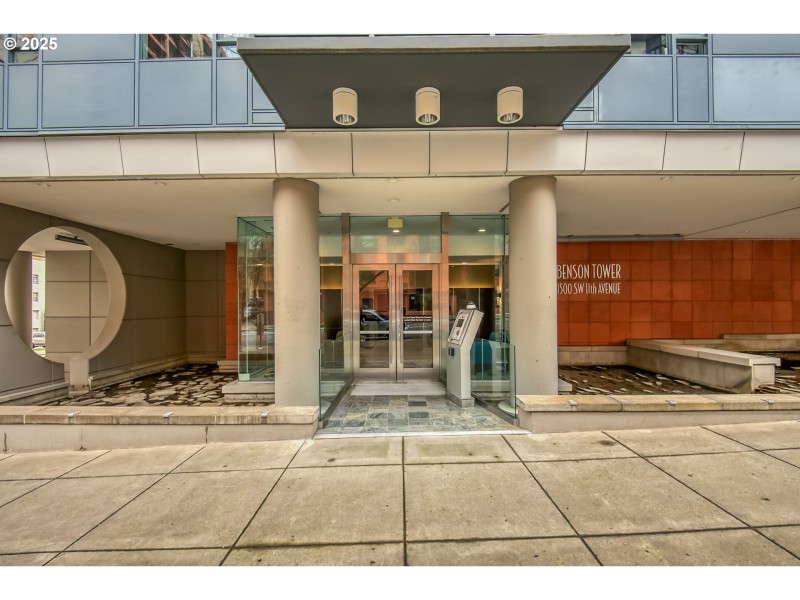 Entrance/Foyer