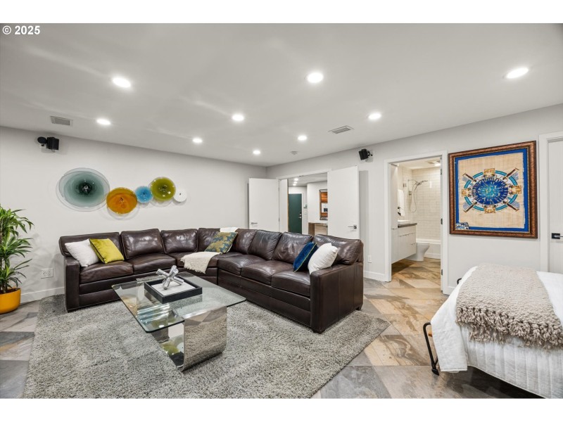 Bonus Room