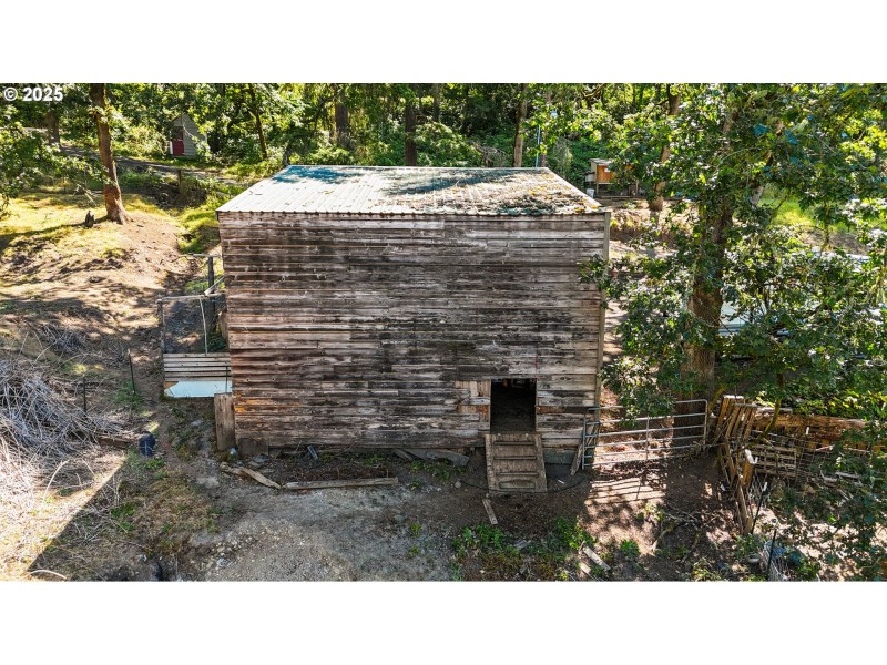 Barn