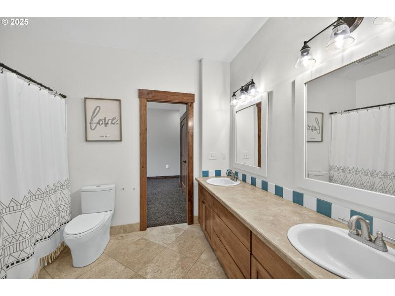 Bathroom, Attached