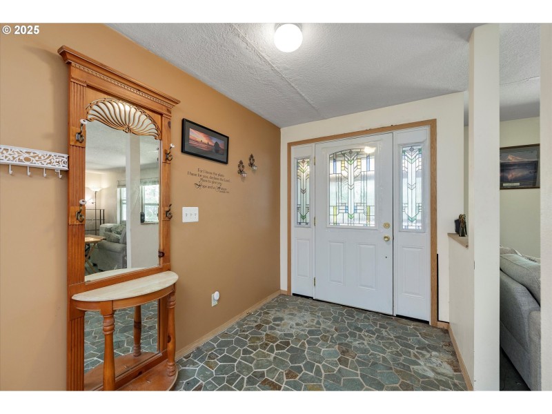Entrance/Foyer