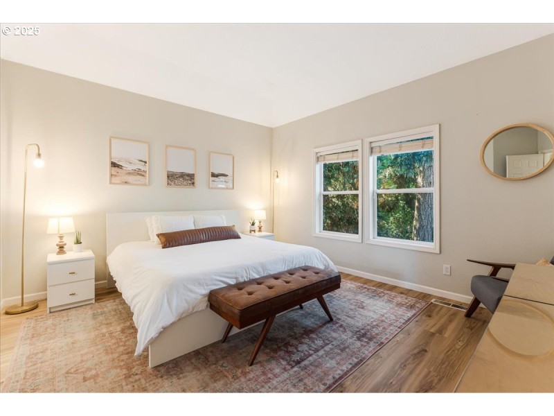 Bedroom, Primary
