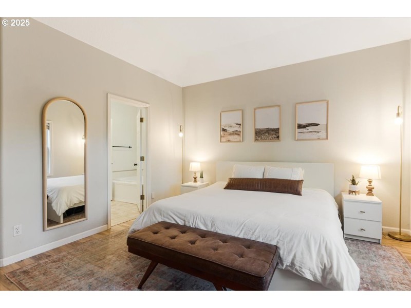 Bedroom, Primary