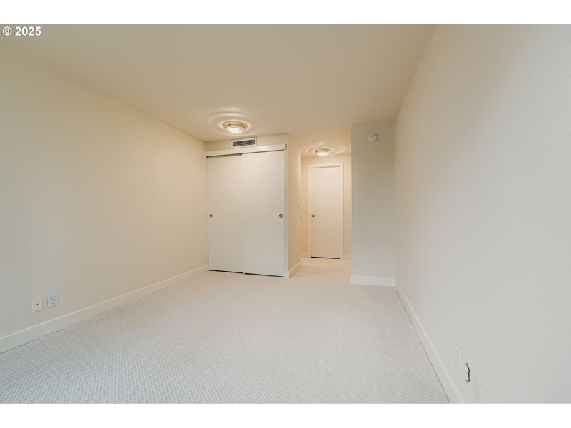 Bedroom, Primary
