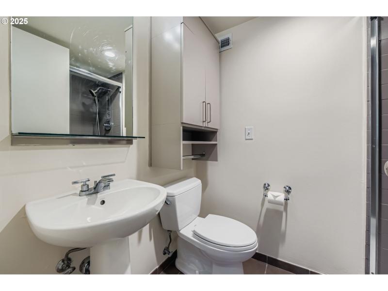 Bathroom, Attached