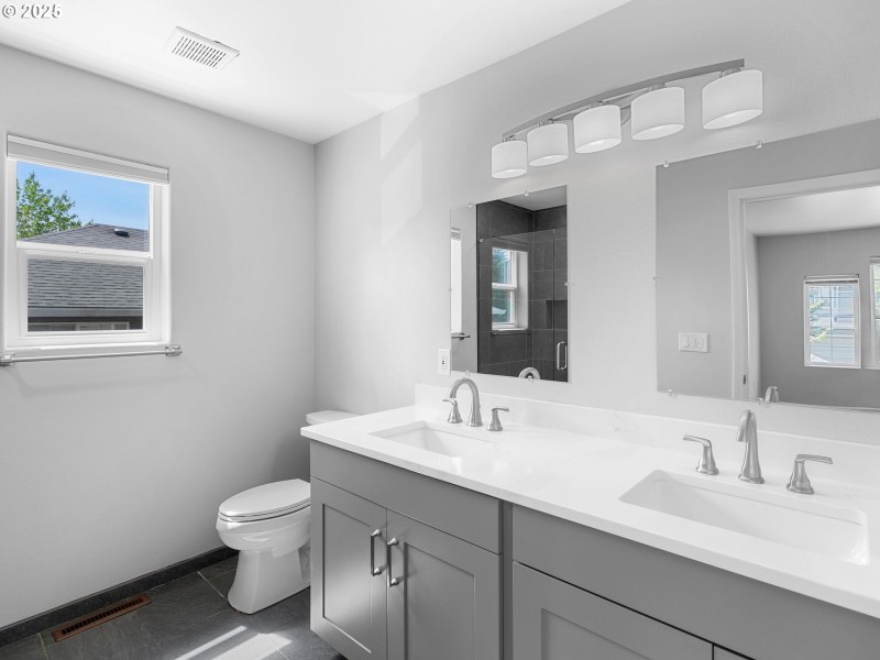 Bathroom, Attached