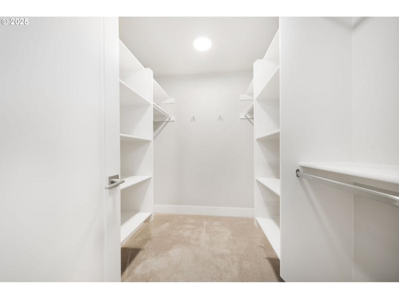 Bedroom, Owner's Suite