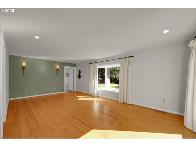 Bedroom, Owner's Suite