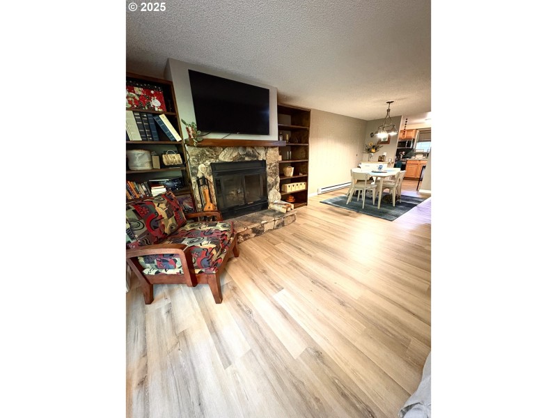 Living Room/Dining Room