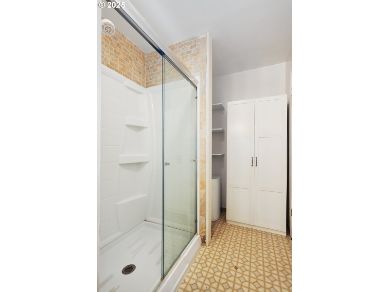 Bathroom, Attached