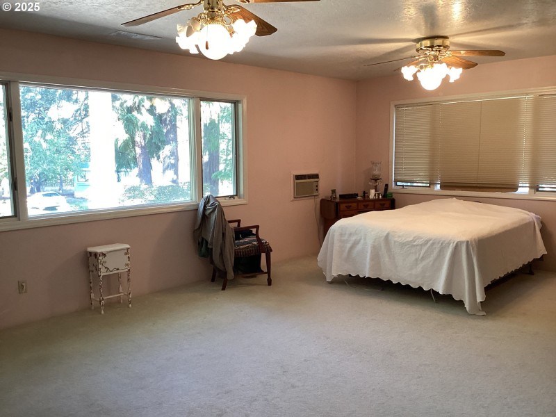 Bedroom, Owner's Suite