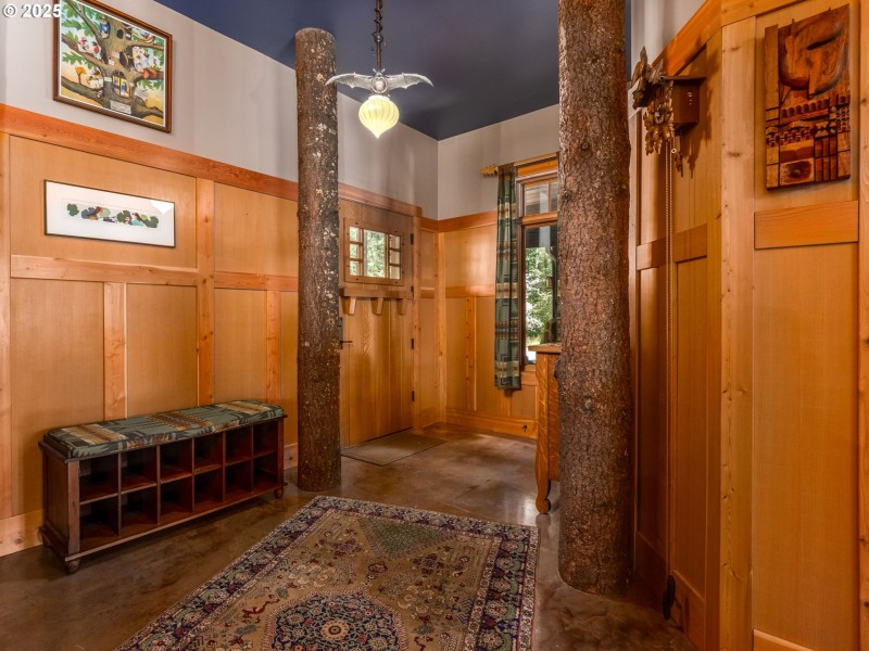 Entrance/Foyer