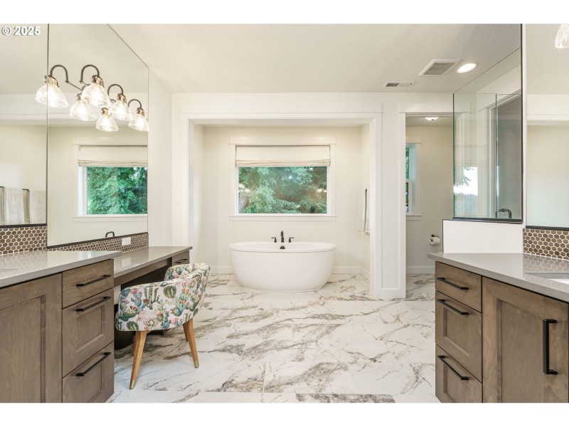 Bathroom, Attached