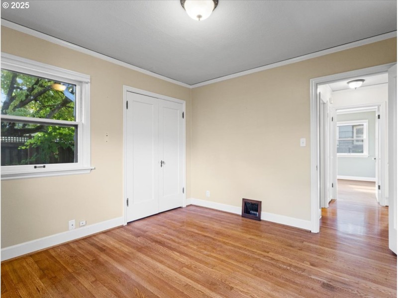 Bedroom, Primary