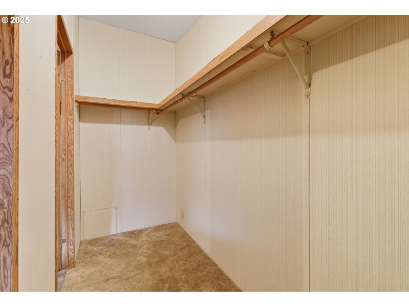 Bedroom, Primary