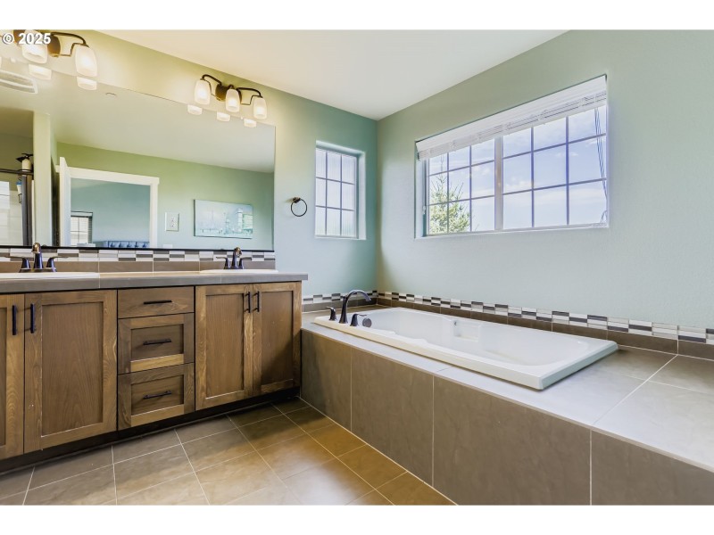 Bathroom, Attached