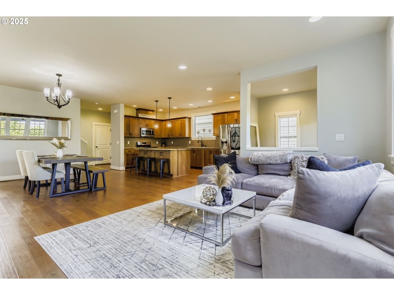 Living Room/Dining Room