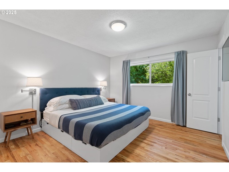 Bedroom, Primary