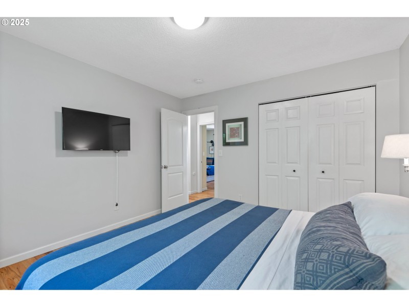 Bedroom, Primary