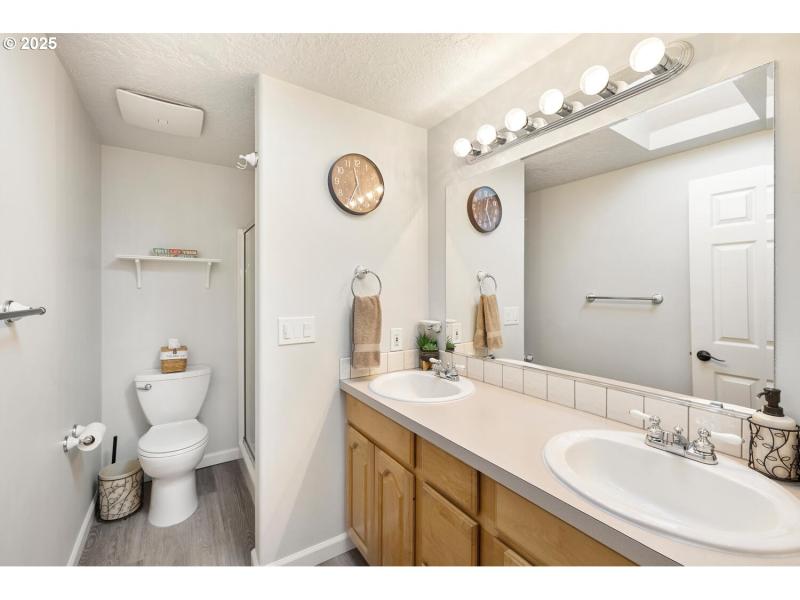 Bathroom, Attached