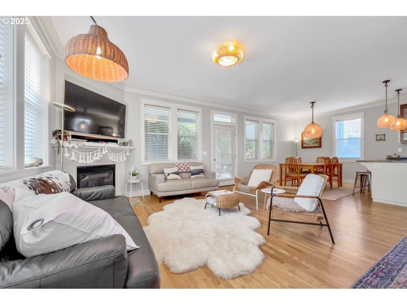 Living Room/Dining Room