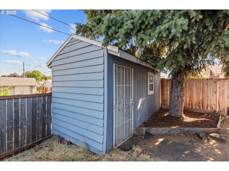Shed