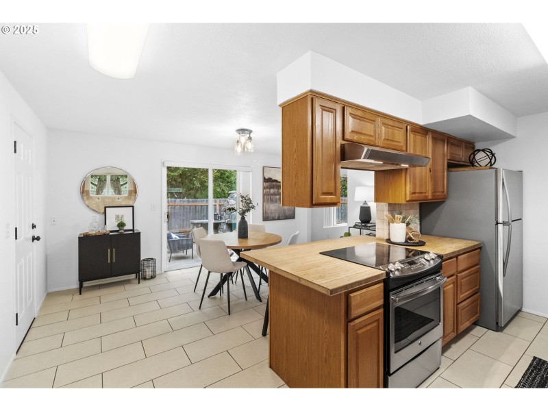 Kitchen/Dining Room