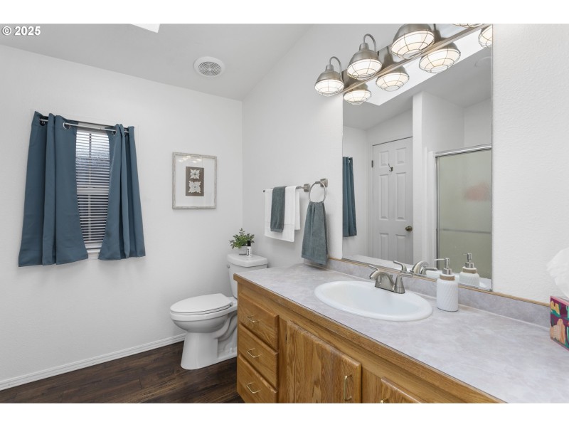 Bathroom, Attached
