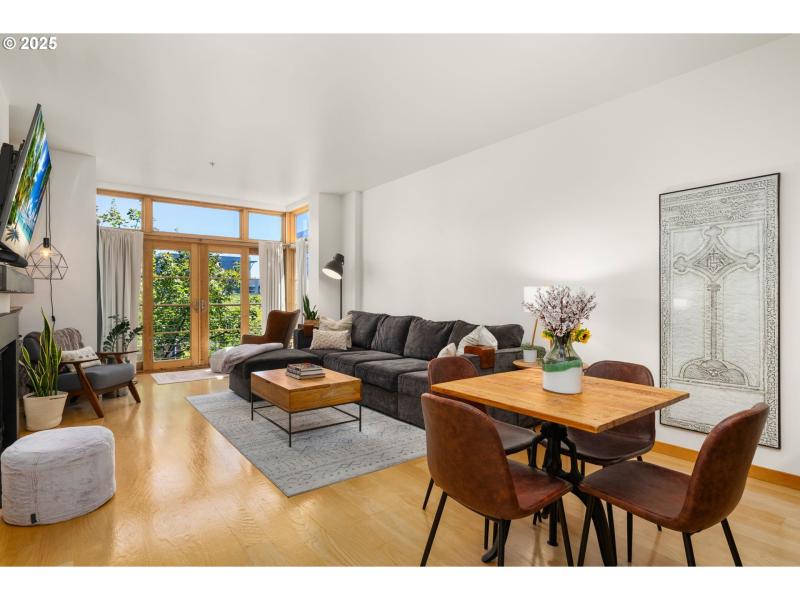 Living Room/Dining Room