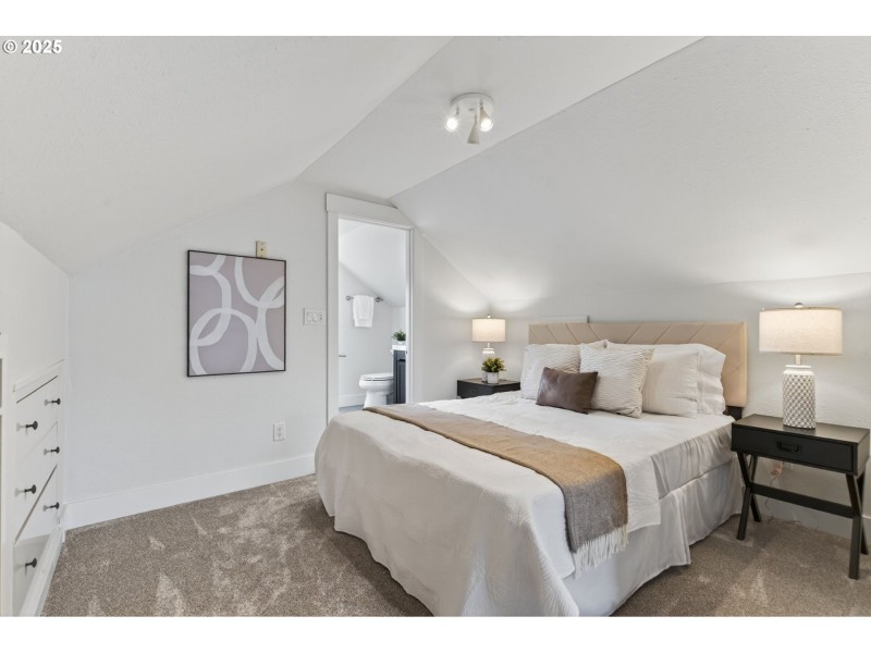 Bedroom, Primary
