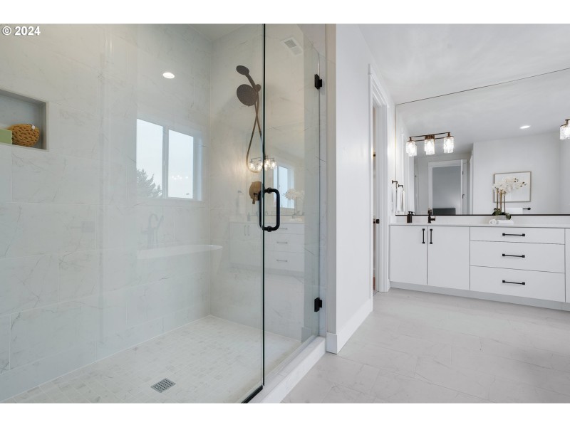 Bathroom, Attached