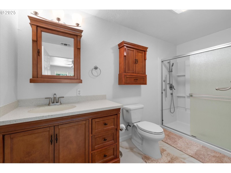 Bathroom, Attached