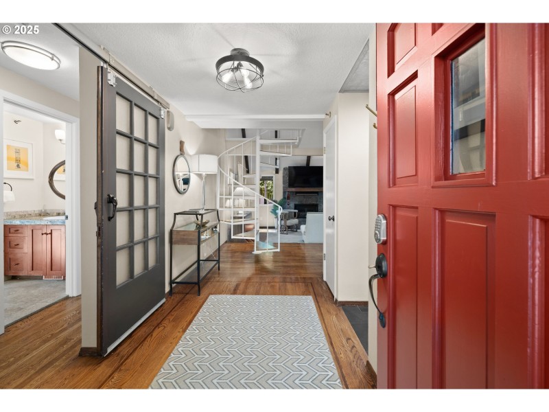 Entrance/Foyer