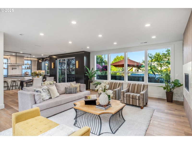 Kitchen/Living Room